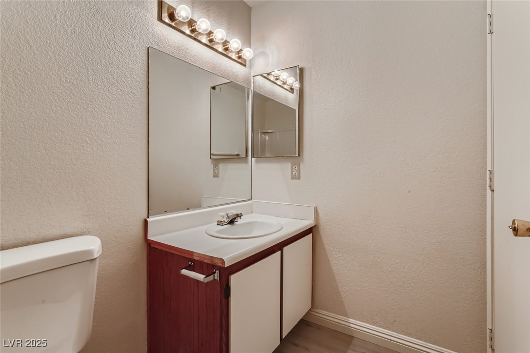 220 Mission Newport Lane 106 Property Photo 20