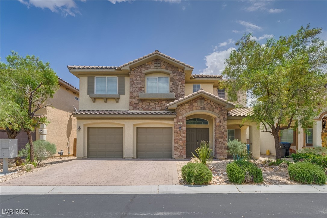 9792 Crescent Lodge Court Property Photo 1
