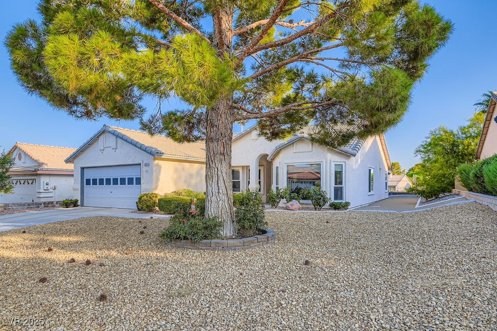 5021 Cliffrose Drive Property Photo 1