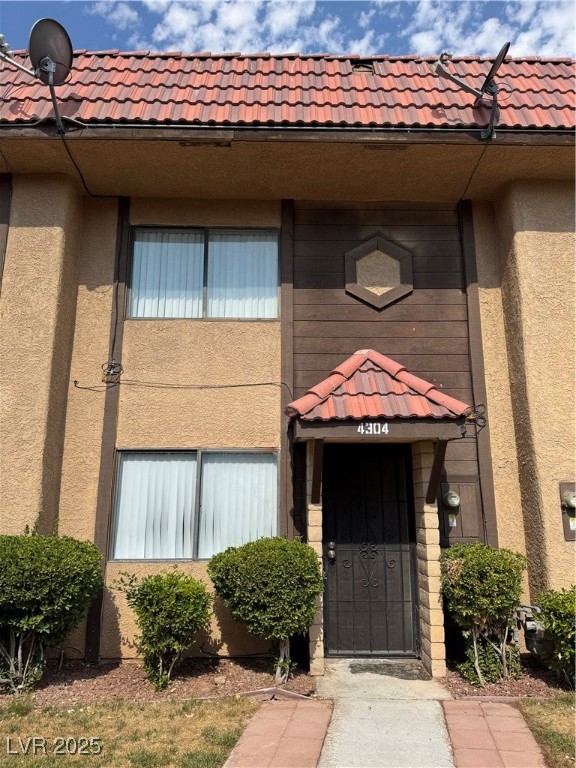 4304 Lynnann Drive Property Photo 1