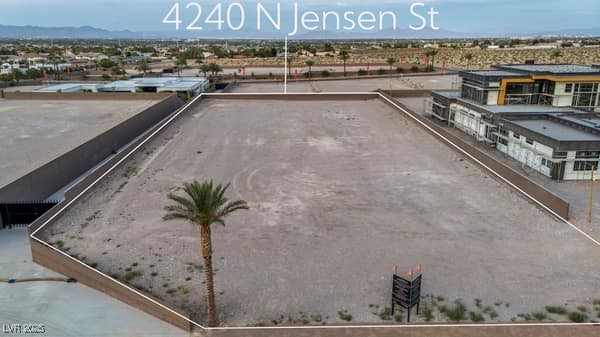 4240 North Jensen Street Property Photo 1
