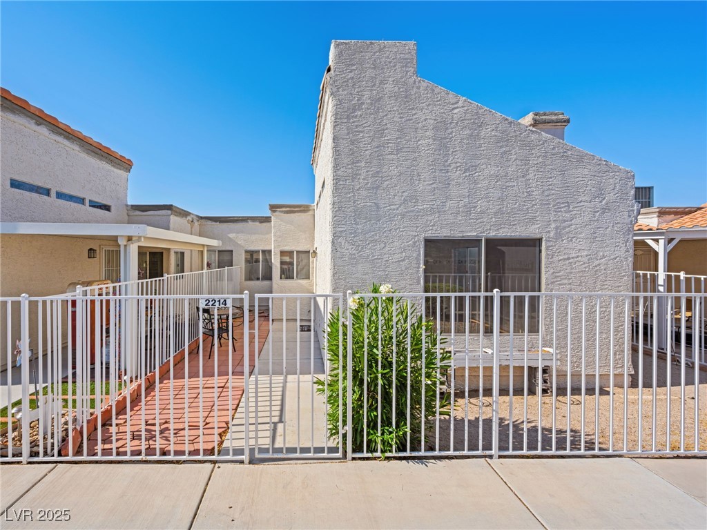 2214 Pebble Creek Lane Property Photo 1