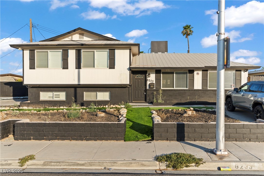 6233 Elton Avenue