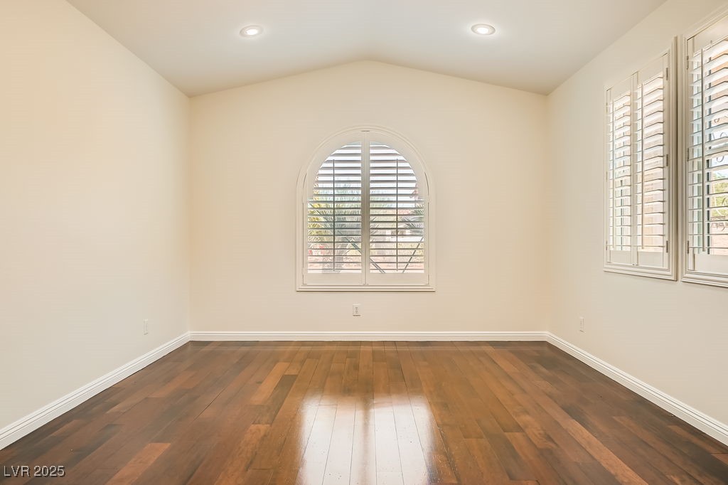 193 Lynbrook Street Property Photo 11