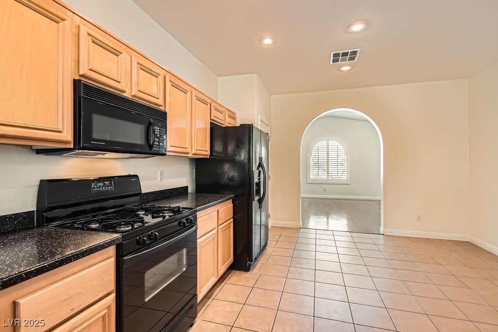 193 Lynbrook Street Property Photo 14