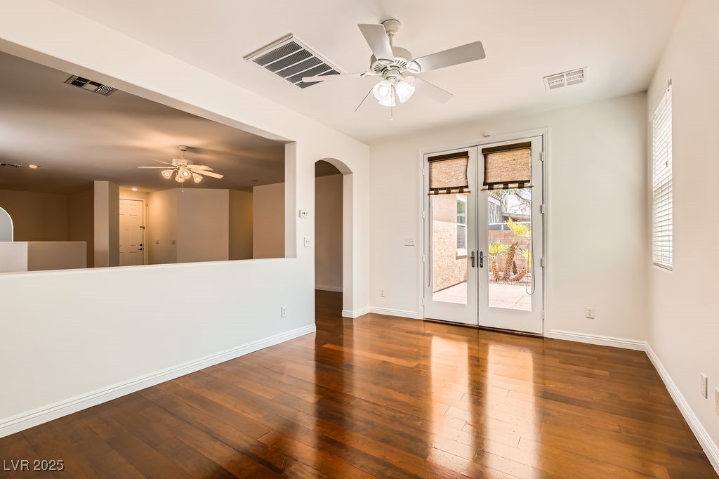 193 Lynbrook Street Property Photo 18