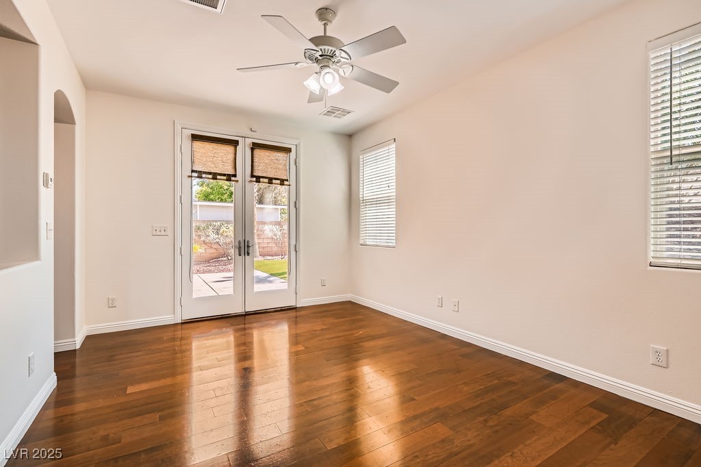 193 Lynbrook Street Property Photo 19