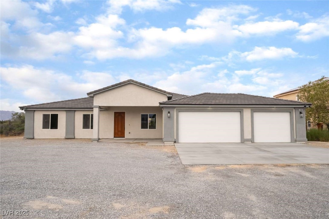 2260 South Blagg Road Property Photo 1
