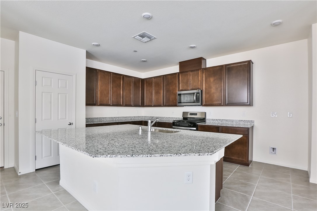 3464 Covilha Lane Property Photo 10