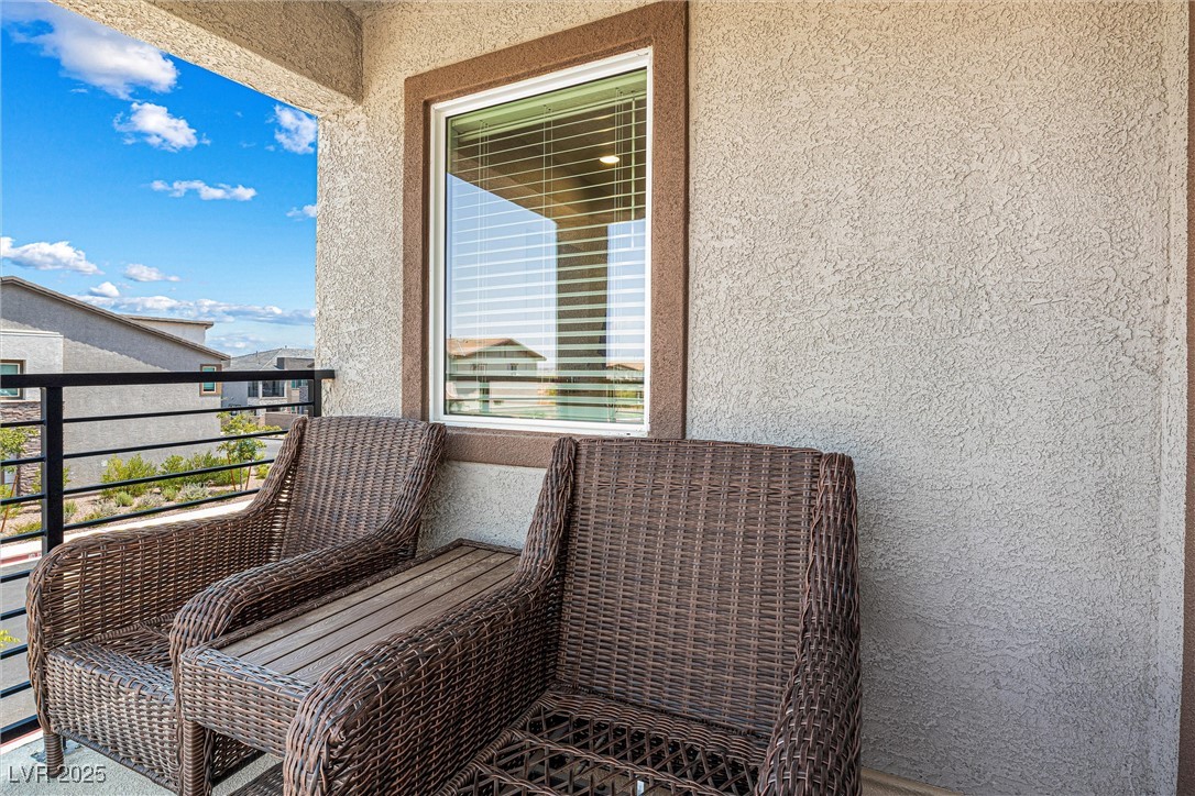 906 Cadence View Way Property Photo 33