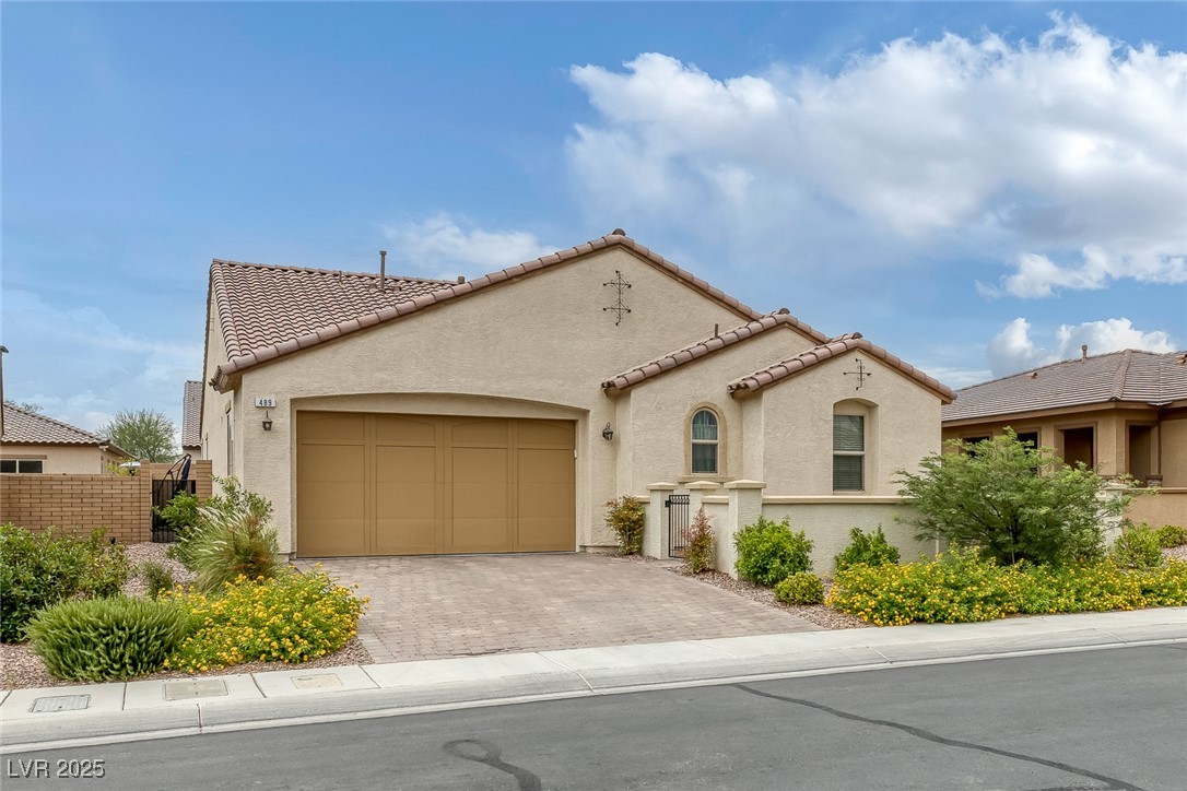 489 Intonation Street Property Photo 3