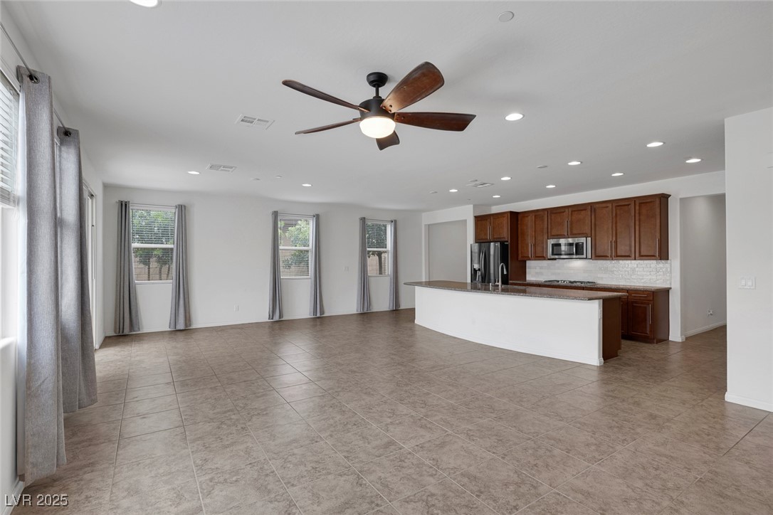 489 Intonation Street Property Photo 20