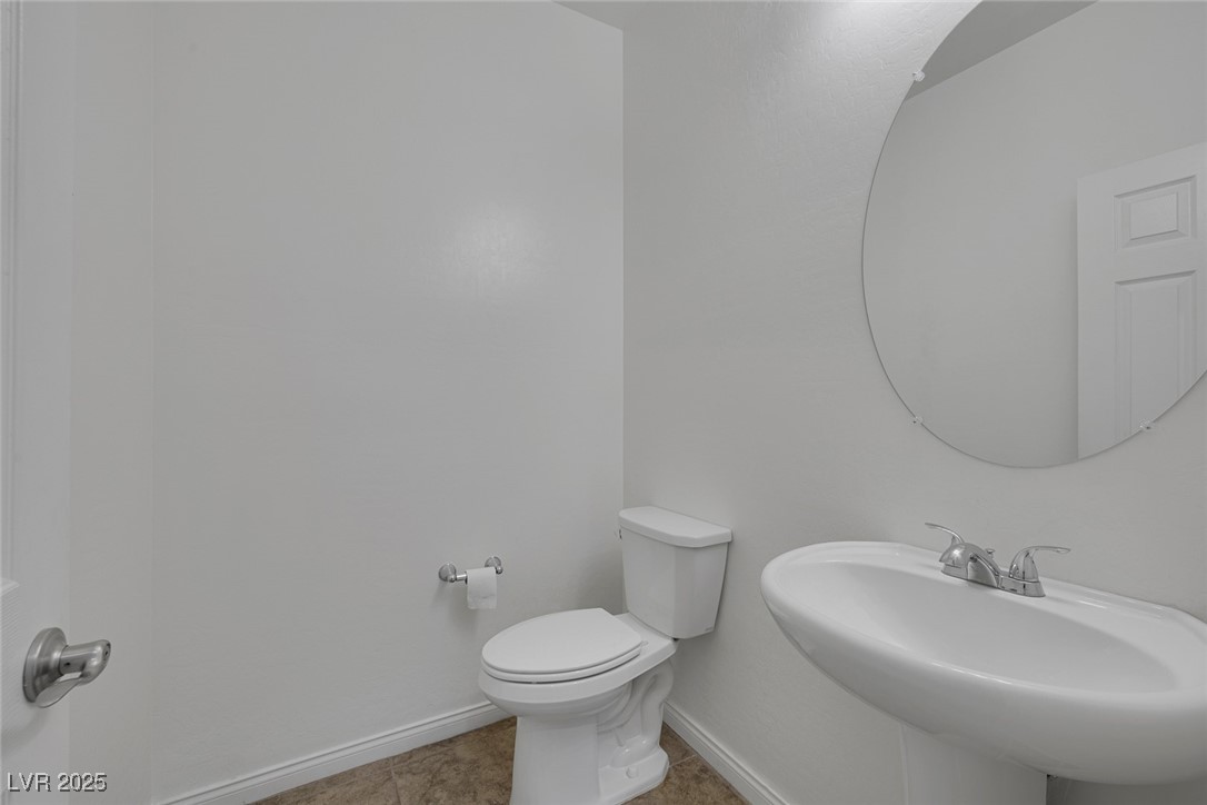 489 Intonation Street Property Photo 25