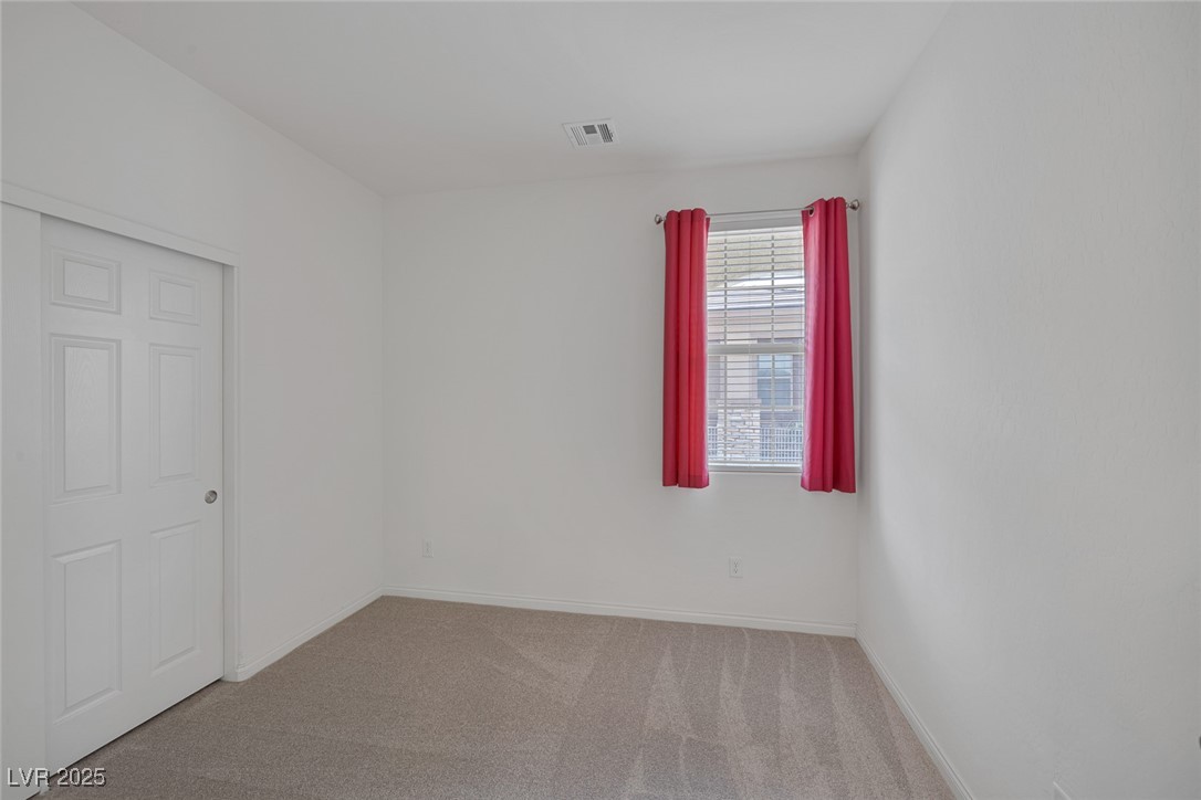 489 Intonation Street Property Photo 34