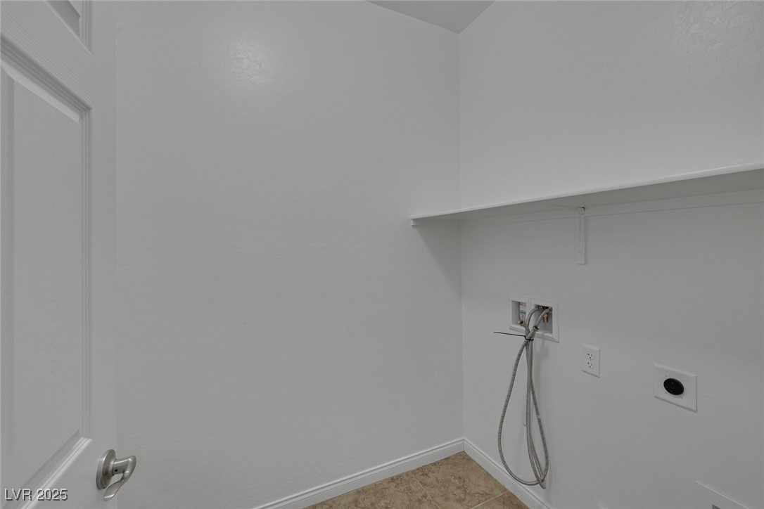 489 Intonation Street Property Photo 39
