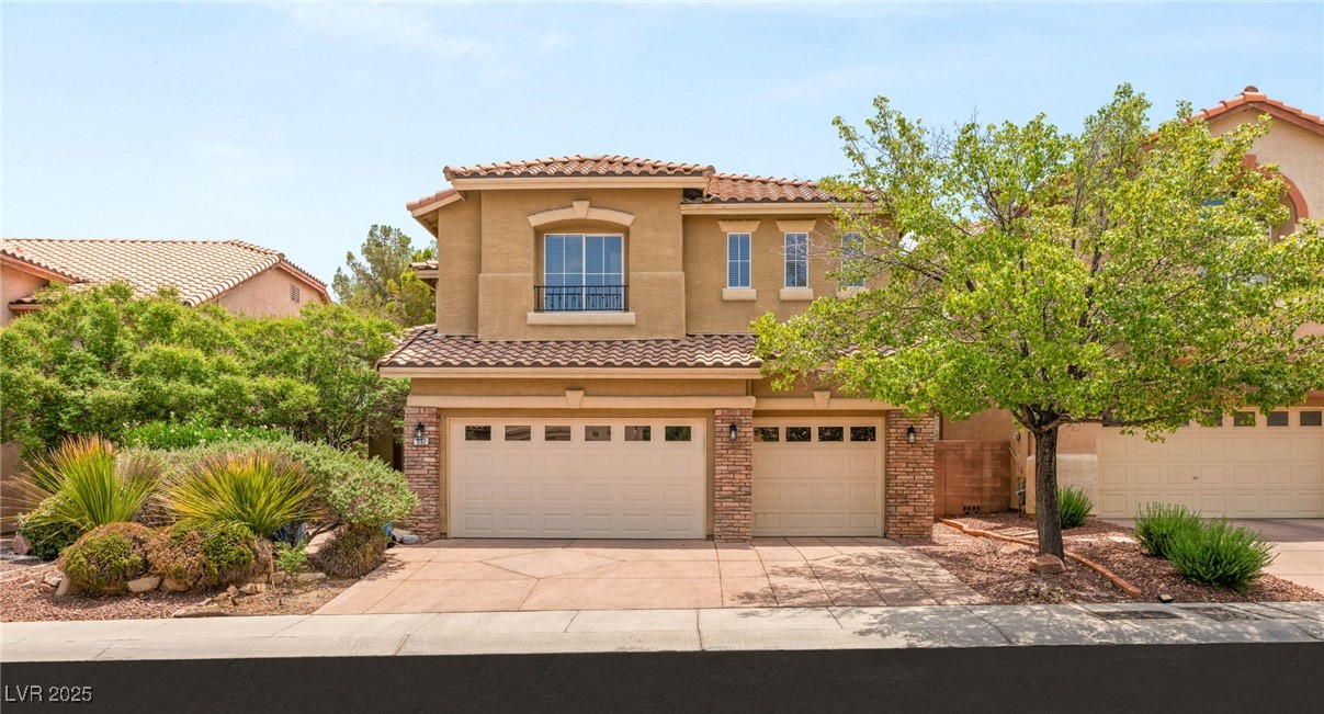 552 JADE CLIFFS Lane Property Photo 1