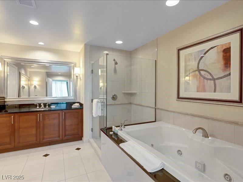 125 East Harmon Avenue 220 Property Photo 15