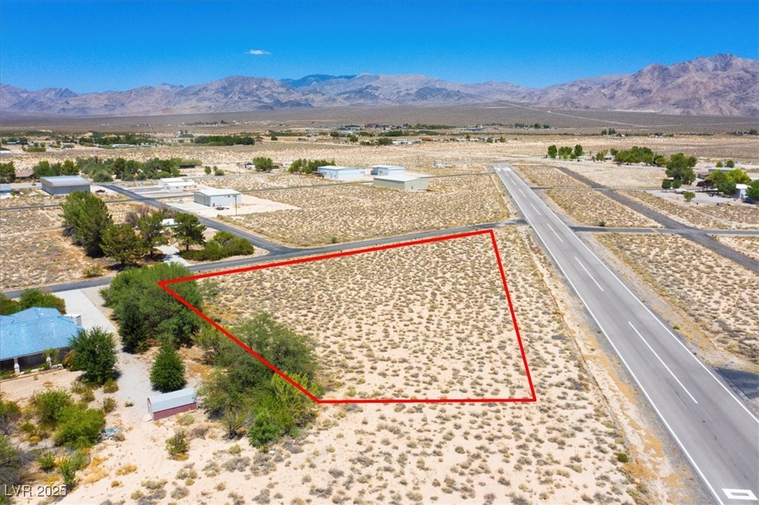 699 Capri Avenue Property Photo 4