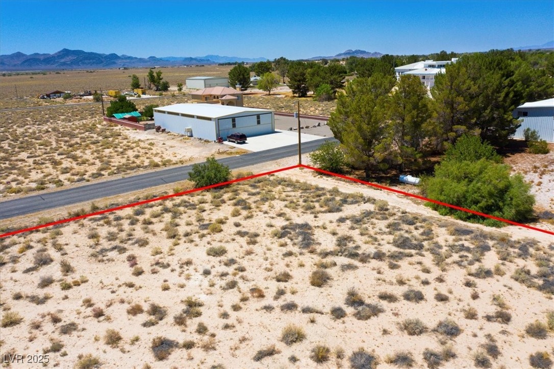 Luscombe Property Photo 13