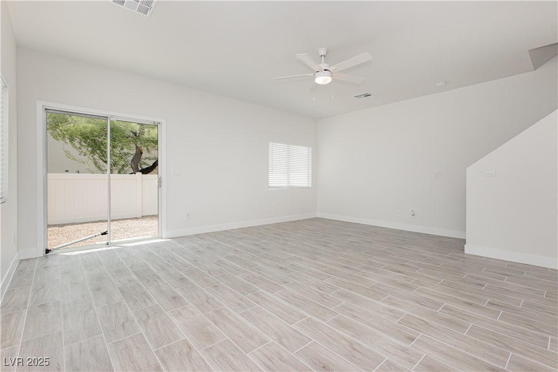 3041 Gary Cooper Street 103 Property Photo 4