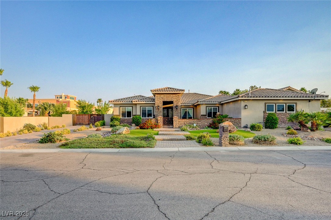 5595 El Camino Road Property Photo 1