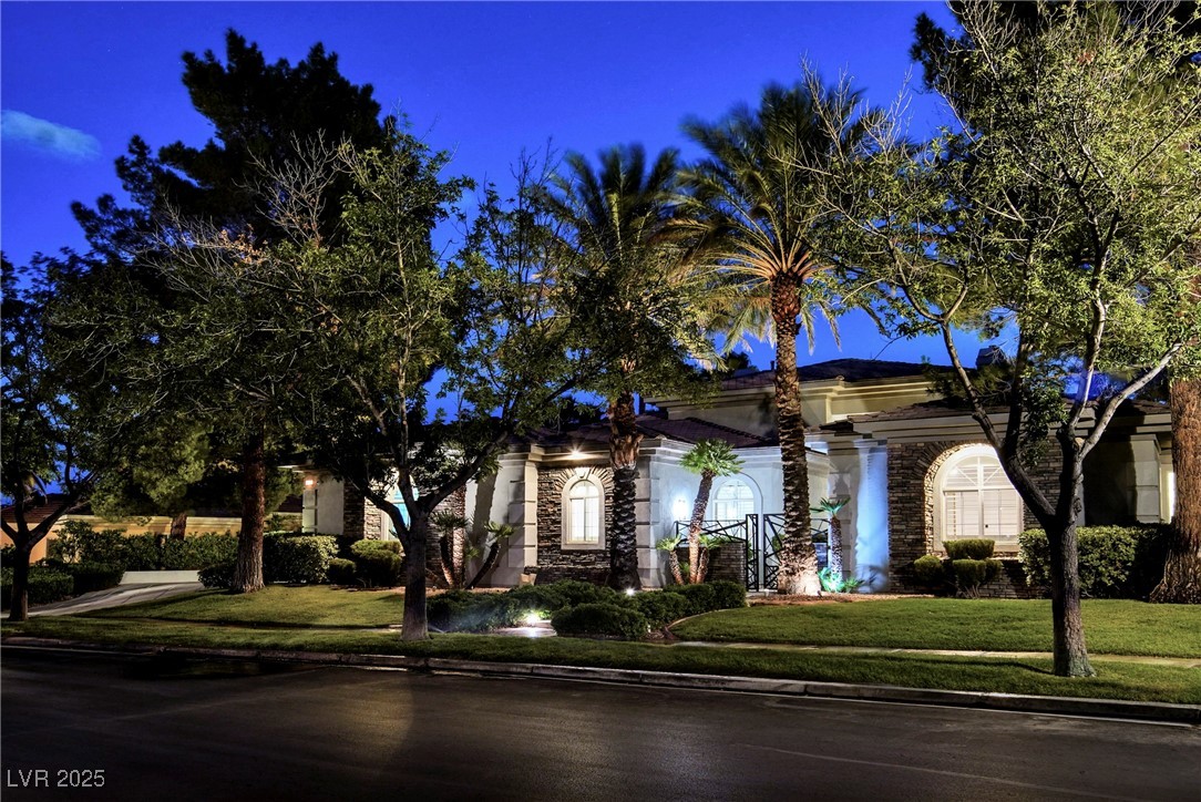 9517 Tournament Canyon Drive Property Photo 1