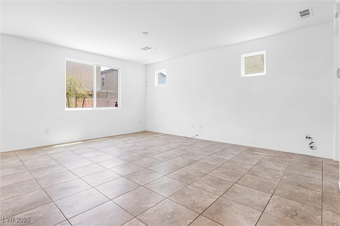 5276 Steptoe Street Property Photo 6