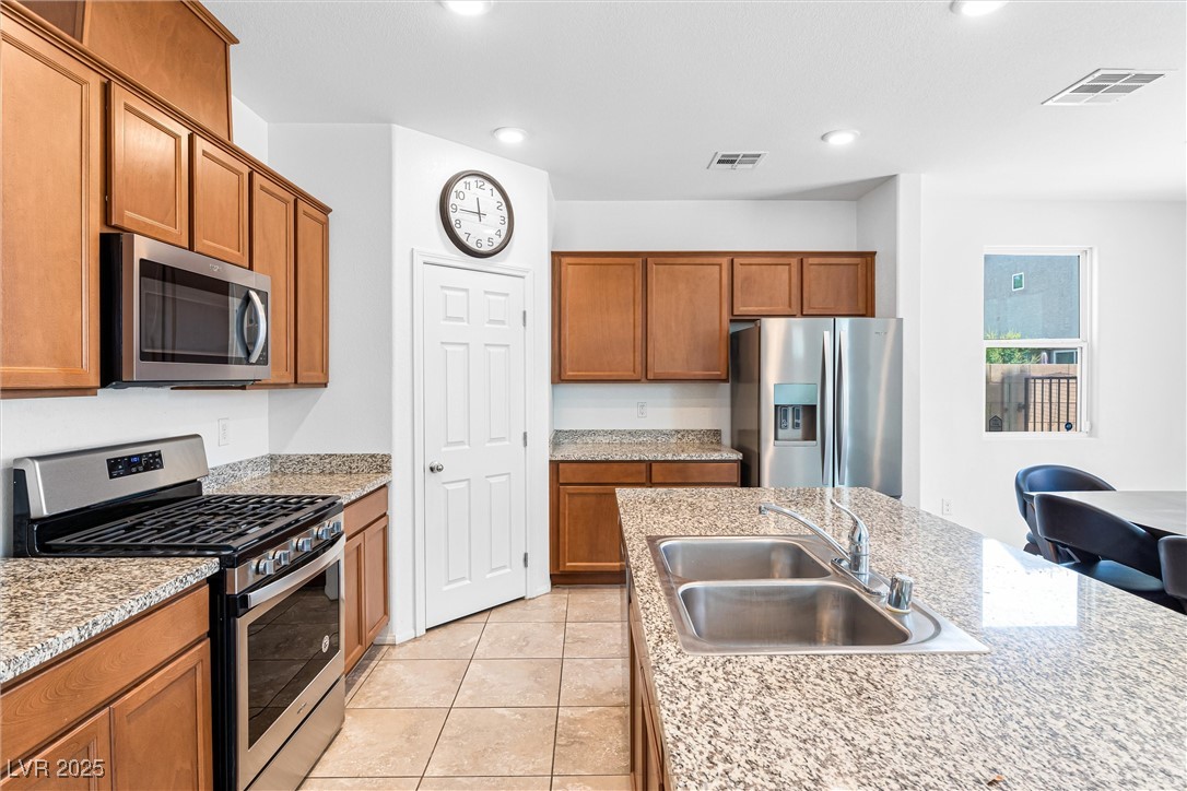 5276 Steptoe Street Property Photo 8