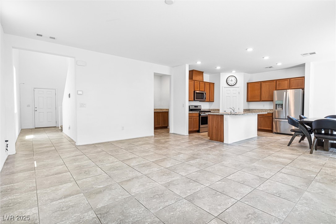 5276 Steptoe Street Property Photo 12