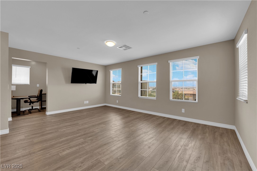 185 Campbelltown Avenue Property Photo 28
