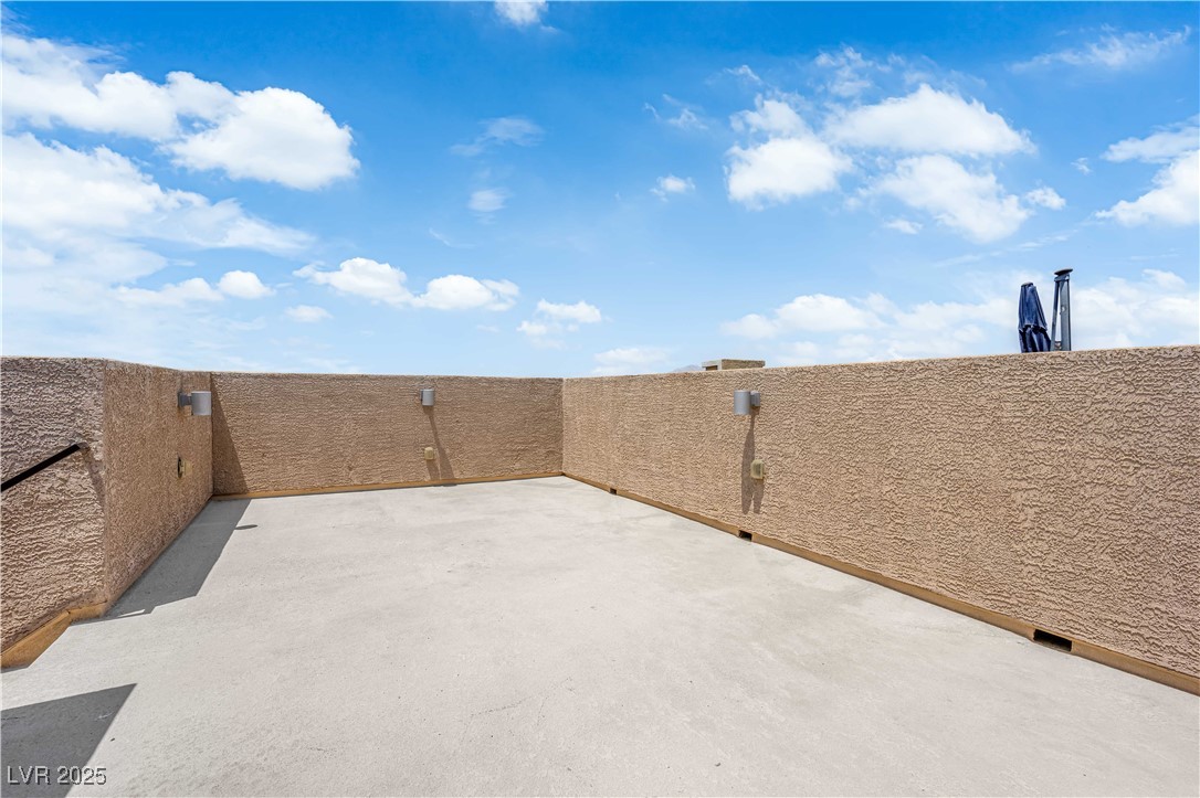 185 Campbelltown Avenue Property Photo 44