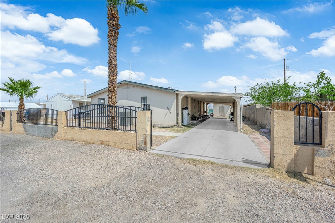 5714 East Carey Avenue Property Photo 1