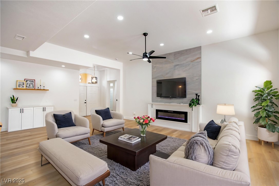 10405 Junction Hill Drive Property Photo 1