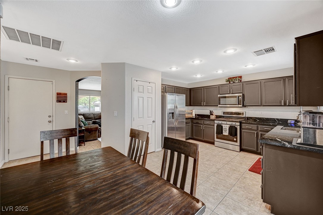 9196 Starling Wing Place Property Photo 12
