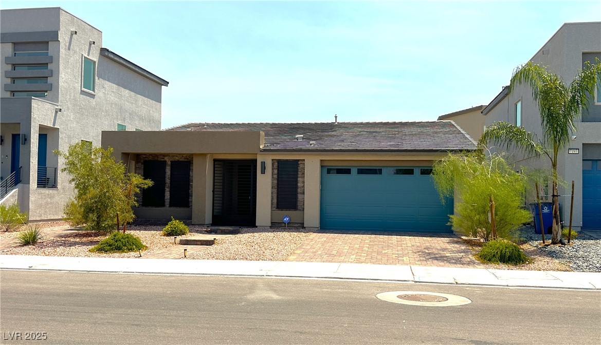 7177 West Camero Avenue Property Photo 1
