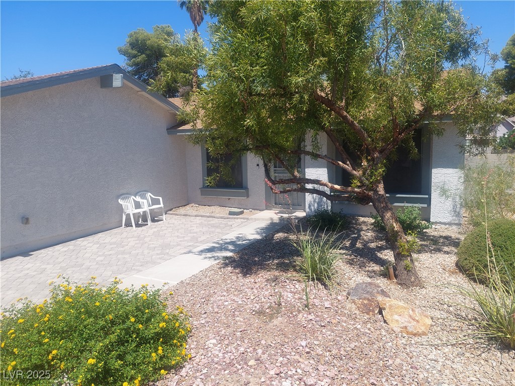 4916 Carmichael Avenue Property Photo 2
