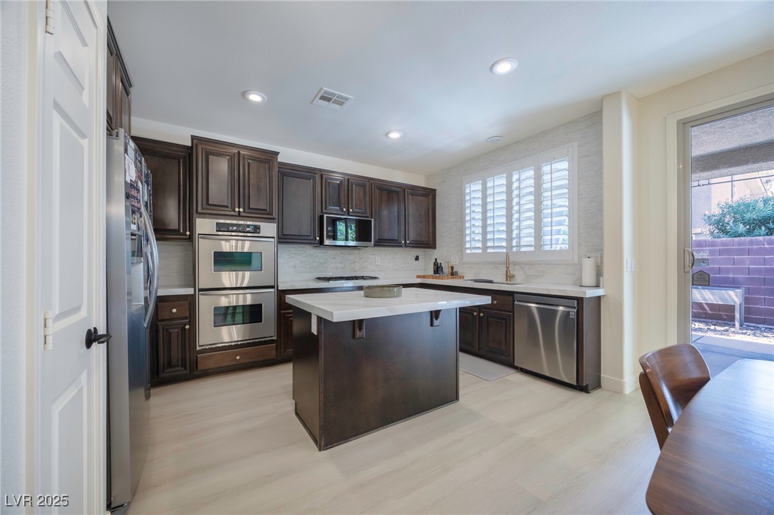 10543 Winter Grass Drive Property Photo 2