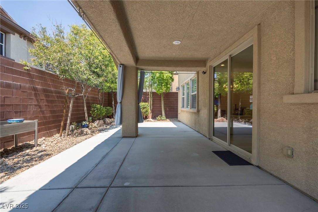 10543 Winter Grass Drive Property Photo 15