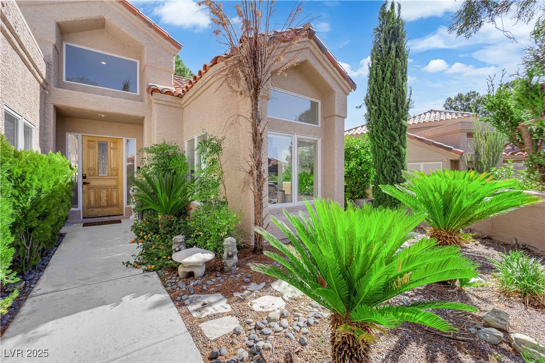 8170 Round Hills Circle Property Photo 1