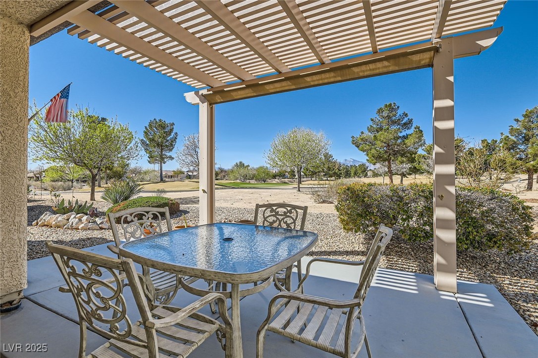 7921 Fantail Drive Property Photo 1