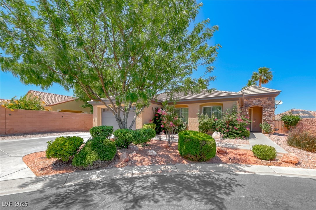 7606 Kenwood Hills Court Property Photo 1