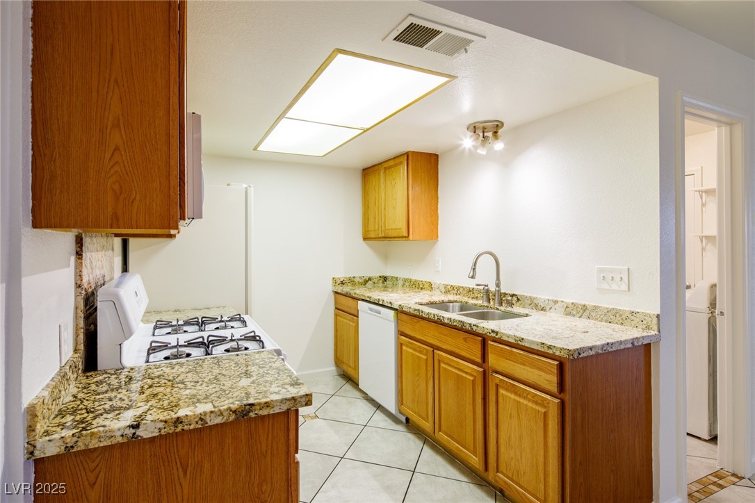 3017 Saint George Street B Property Photo 7