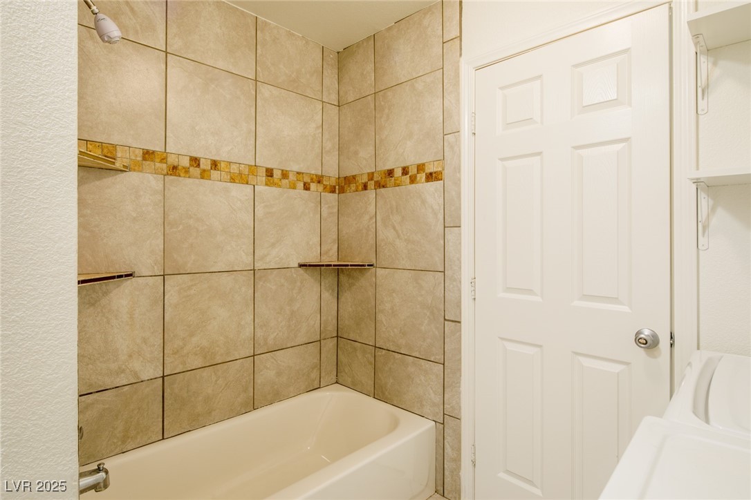 3017 Saint George Street B Property Photo 18