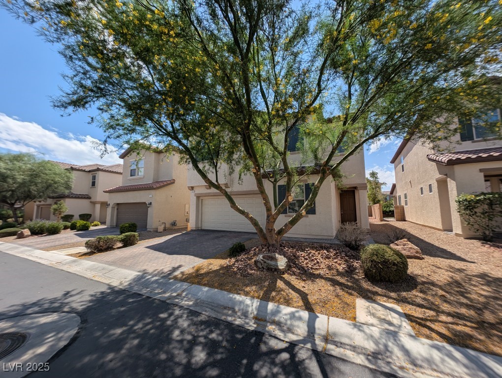 163 White Mule Avenue Property Photo 2
