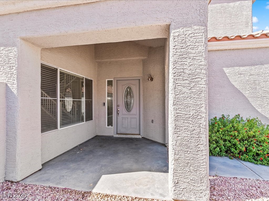 9772 Horse Back Circle Property Photo 4