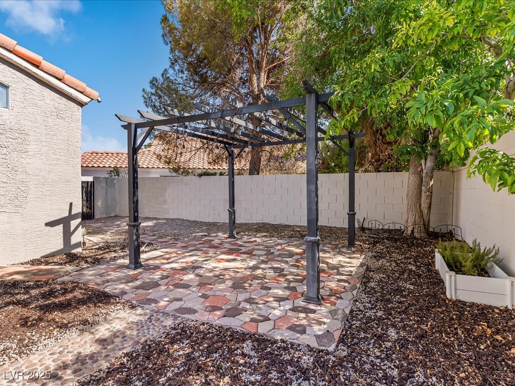9772 Horse Back Circle Property Photo 34