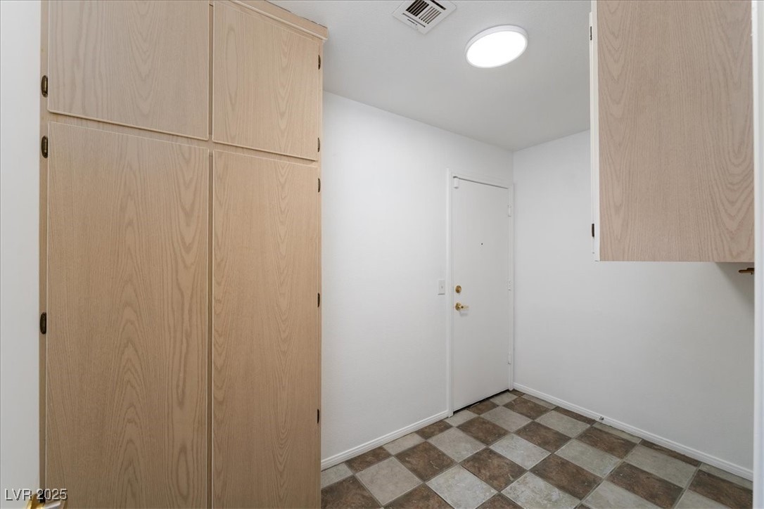 1414 Reebok Terrace Property Photo 17