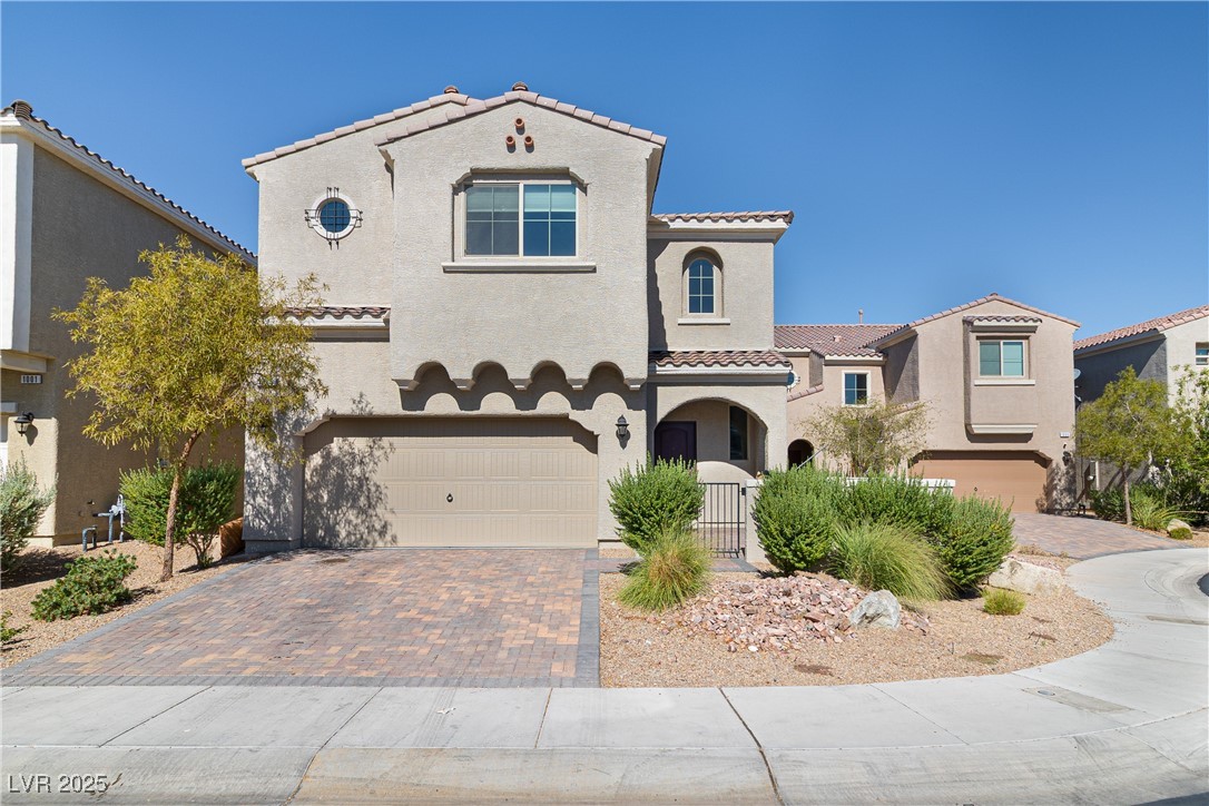 1005 Cetona Court Property Photo 1