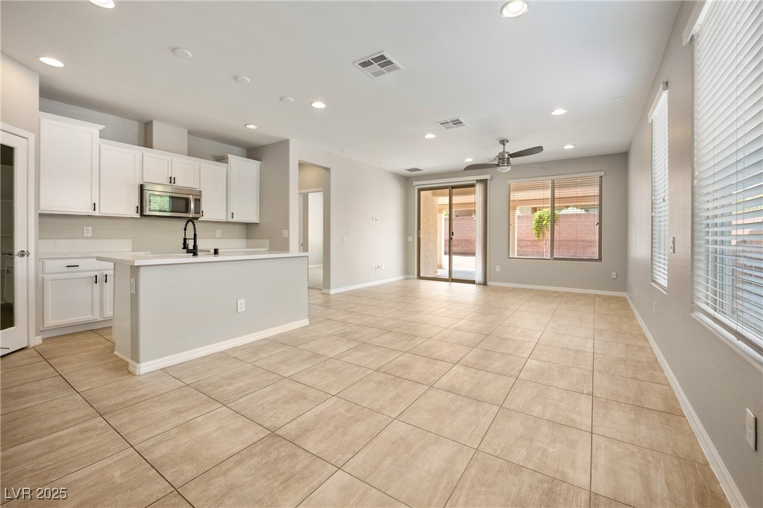 7725 Canyon Diablo Road Property Photo 7