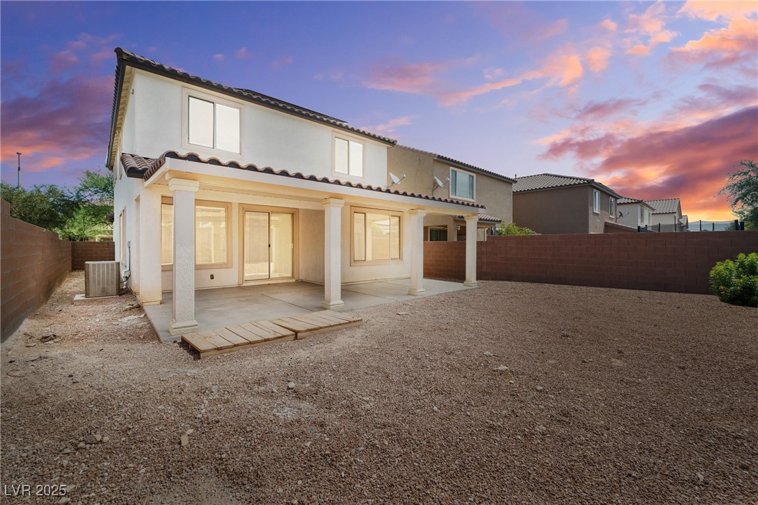 7725 Canyon Diablo Road Property Photo 10